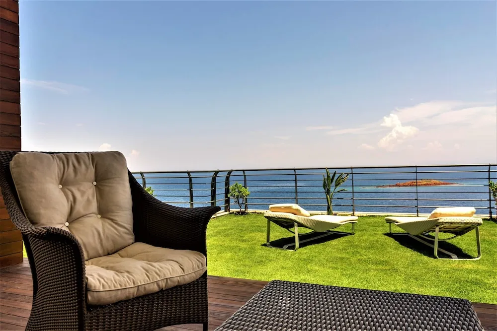 Deluxe Villa