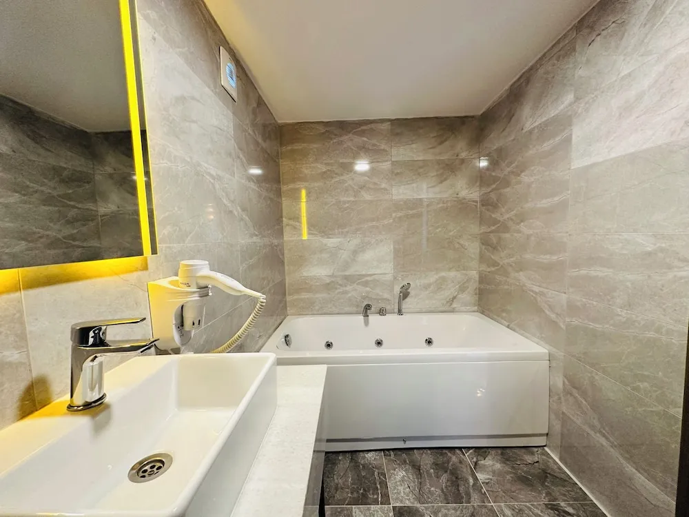 Deluxe Stüdyo Süit