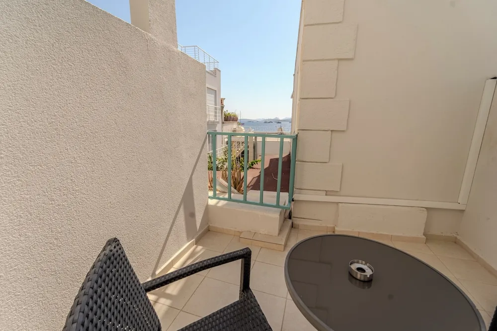Deluxe Oda, Kısmi Deniz Manzaralı