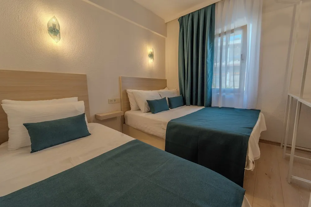Standard Üç Kişilik Oda, Şehir Manzaralı