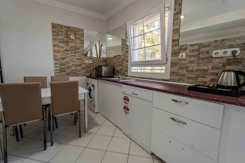 Standard Apart Daire, Bahçe Manzaralı