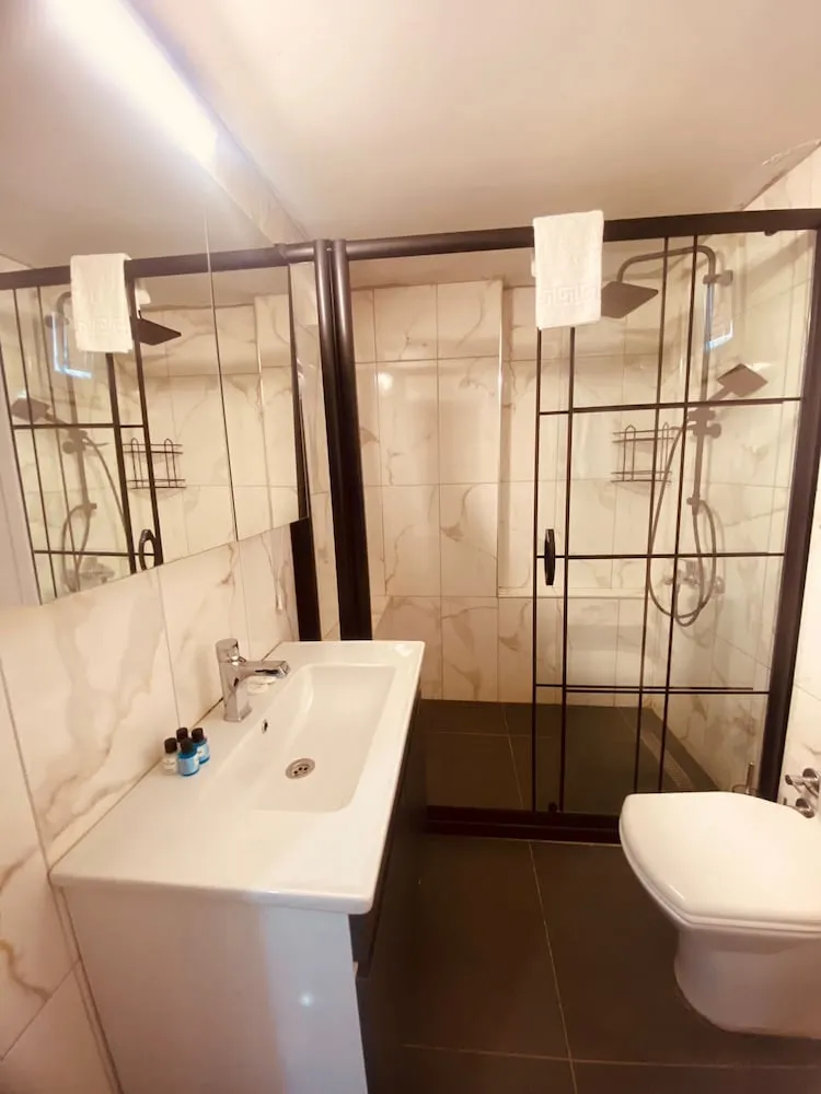 Superior Queen Room - with Balcony