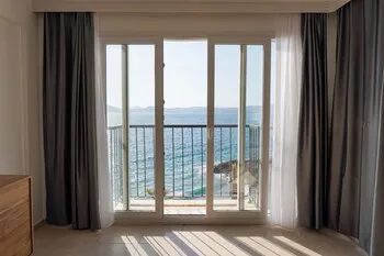 Ni Marin Hotel