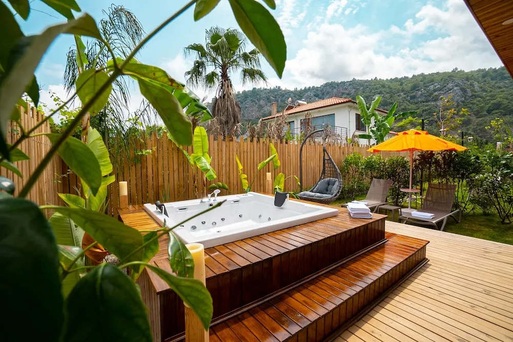 Premium Villa, Sıcak Su Küveti, Havuz Manzaralı