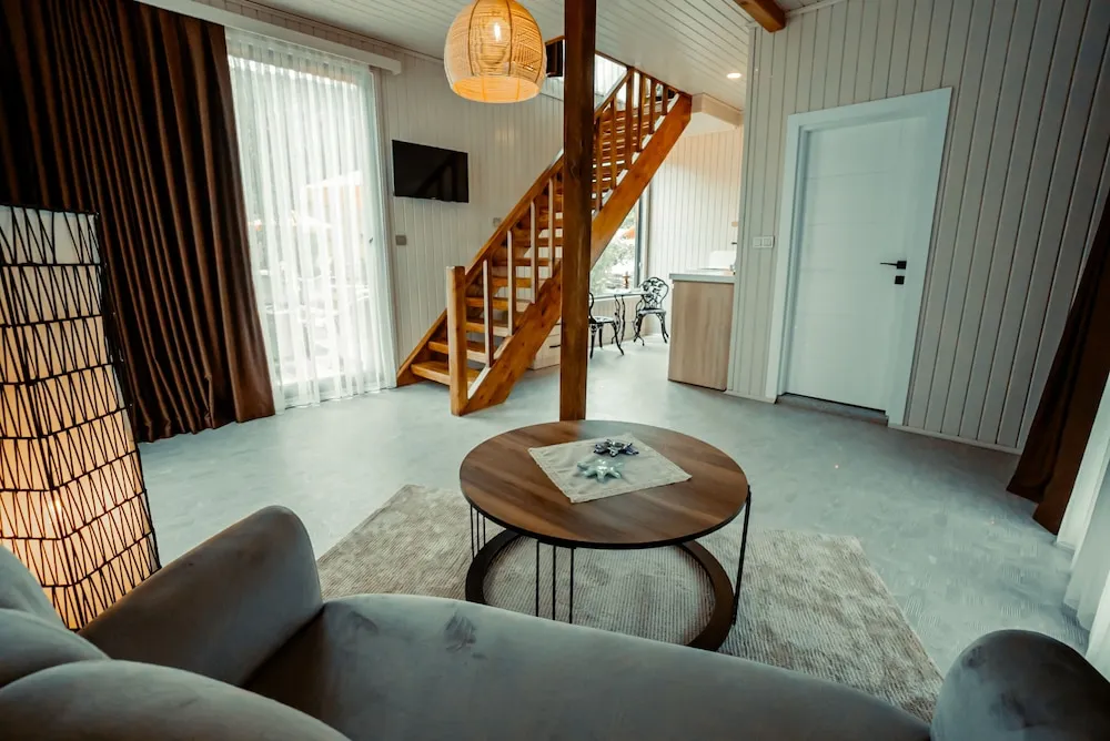 Luxury Dubleks, Birden Çok Yatak, Sıcak Su Küveti, Havuz Manzaralı