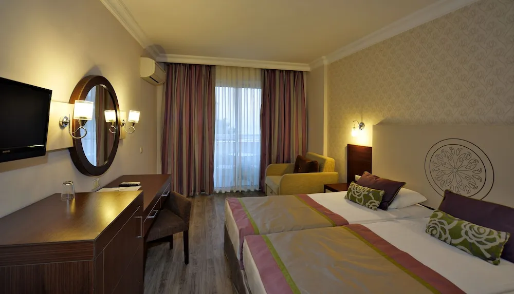Standard Tek Kişilik Oda, Kısmi Deniz Manzaralı (Adults Only)