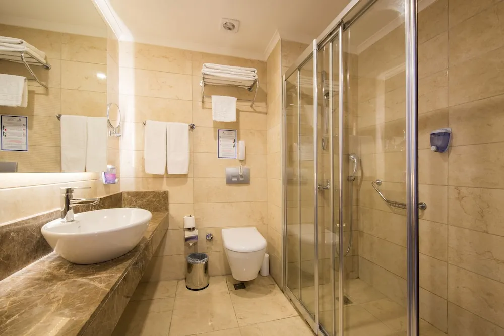 Standard Tek Kişilik Oda, Kısmi Deniz Manzaralı (Adults Only)