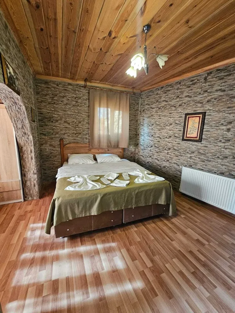 Standard Üç Kişilik Oda