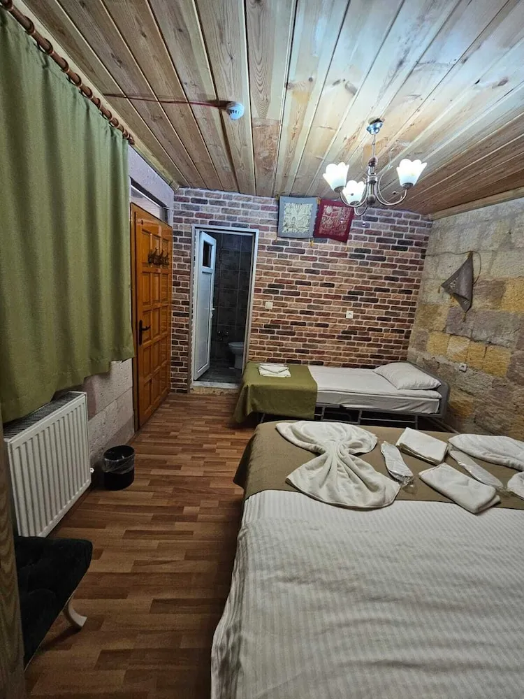 Standard Üç Kişilik Oda