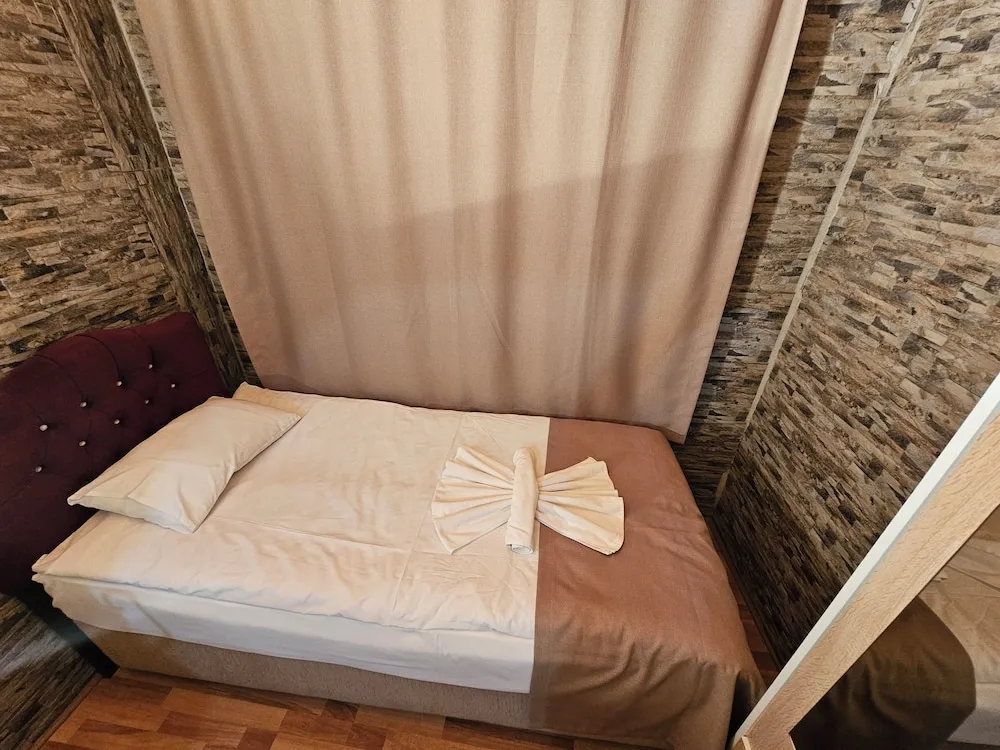 Standard Üç Kişilik Oda