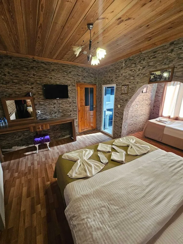 Family Üç Kişilik Oda