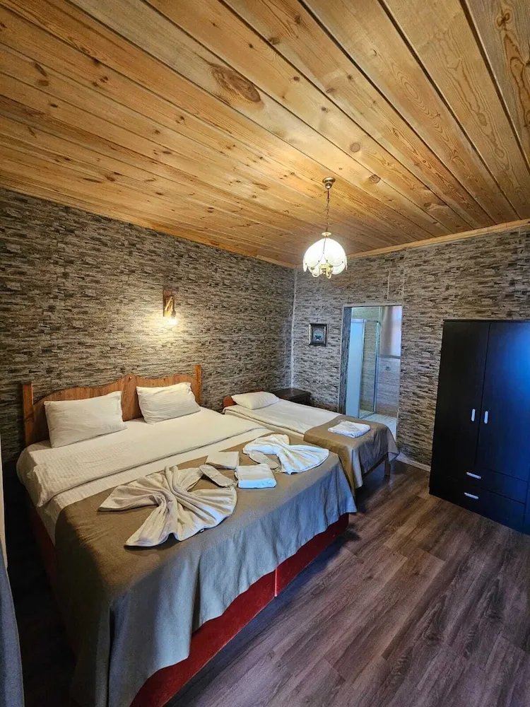 Family Üç Kişilik Oda