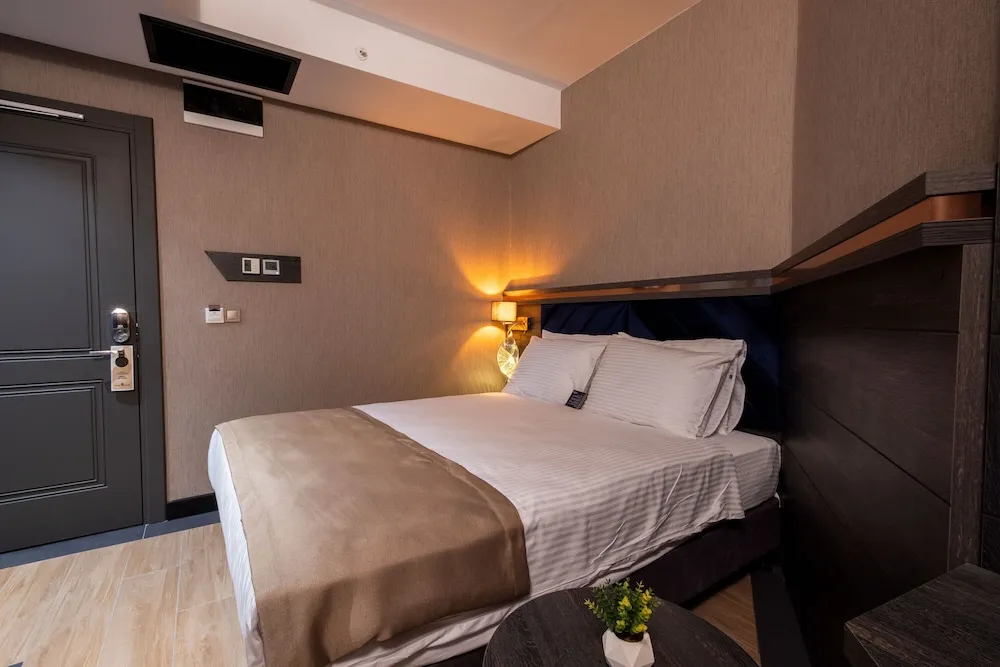 Economy Oda, 1 En Büyük (King) Boy Yatak