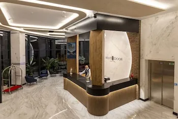 West Door Hotel