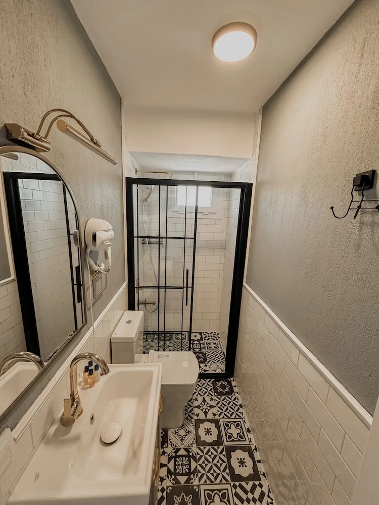 Superior Oda, 1 Büyük (Queen) Boy Yatak