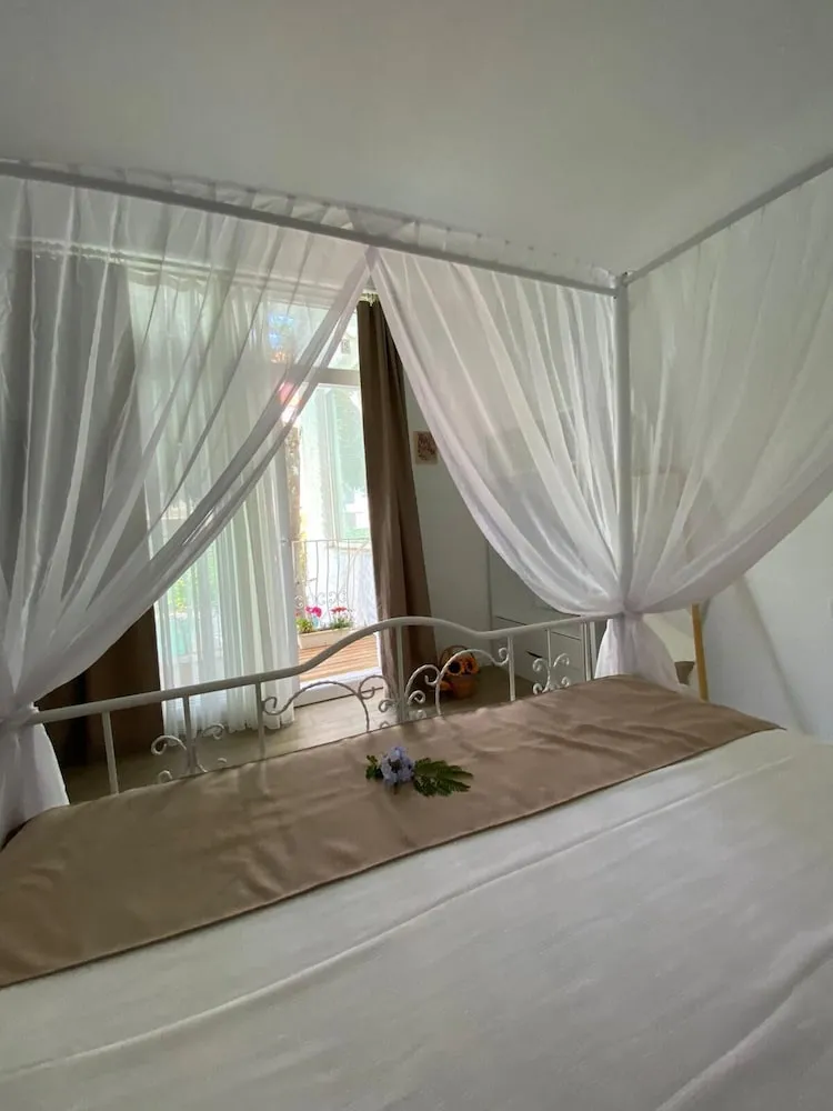 Superior Oda, 1 Yatak Odası, Şömine, Havuz Manzaralı