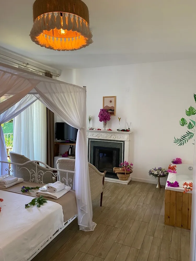 Junior Süit, Sıcak Su Küveti, Executive Katı