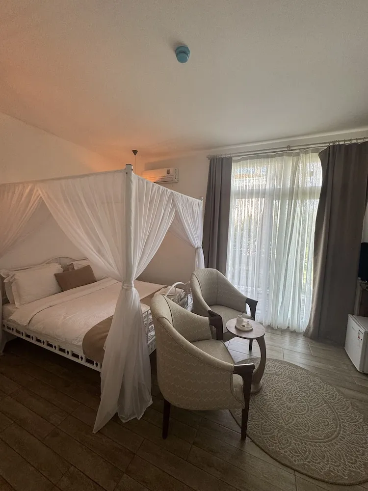 Junior Süit, Sıcak Su Küveti, Executive Katı