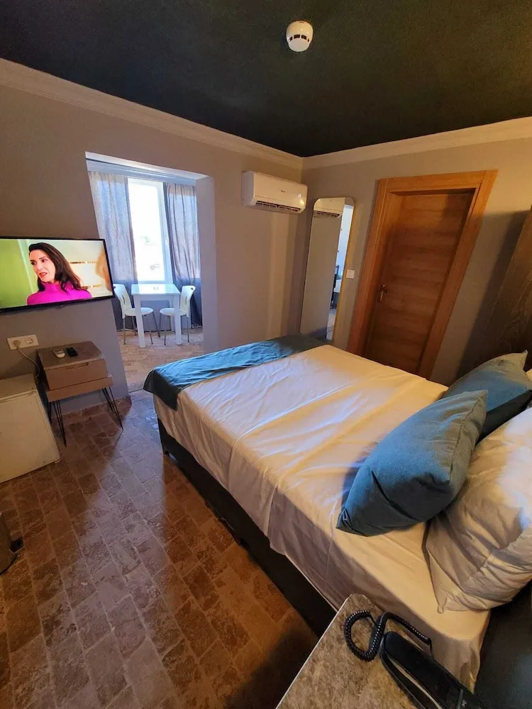 Comfort Tek Büyük Yataklı Oda, Şehir Manzaralı