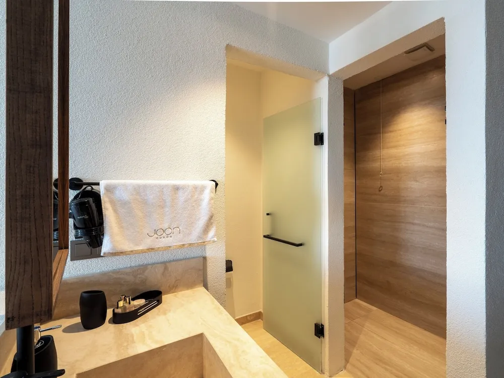 Deluxe Üç Kişilik Oda, Deniz Manzaralı
