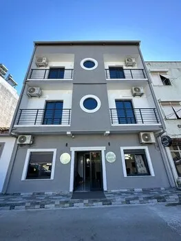 Hadrian's Gate Family Hostel