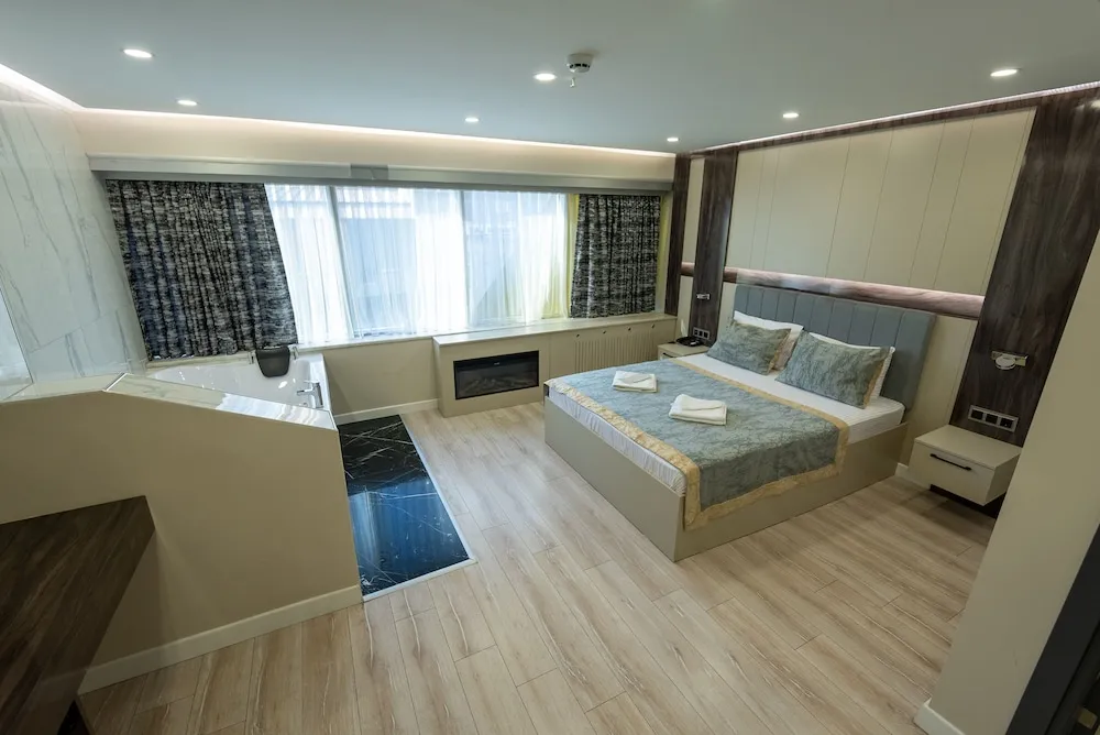 Deluxe Tek Büyük Yataklı Oda, 1 Çift Kişilik Yatak, Şömine