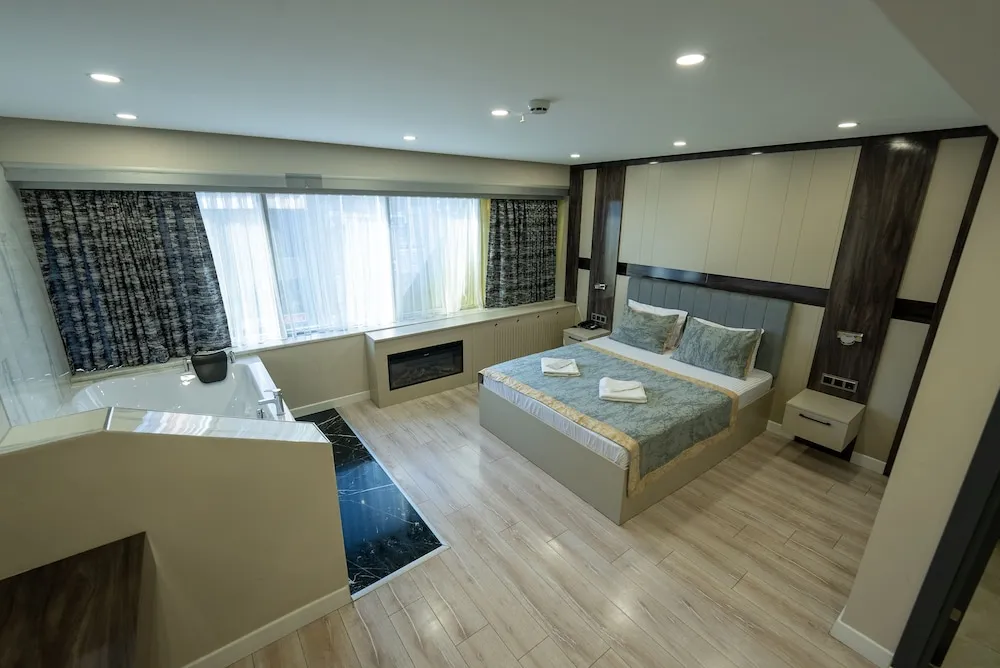 Deluxe Tek Büyük Yataklı Oda, 1 Çift Kişilik Yatak, Şömine