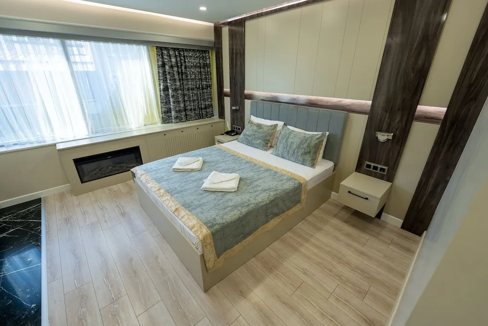 Deluxe Tek Büyük Yataklı Oda, 1 Çift Kişilik Yatak, Şömine