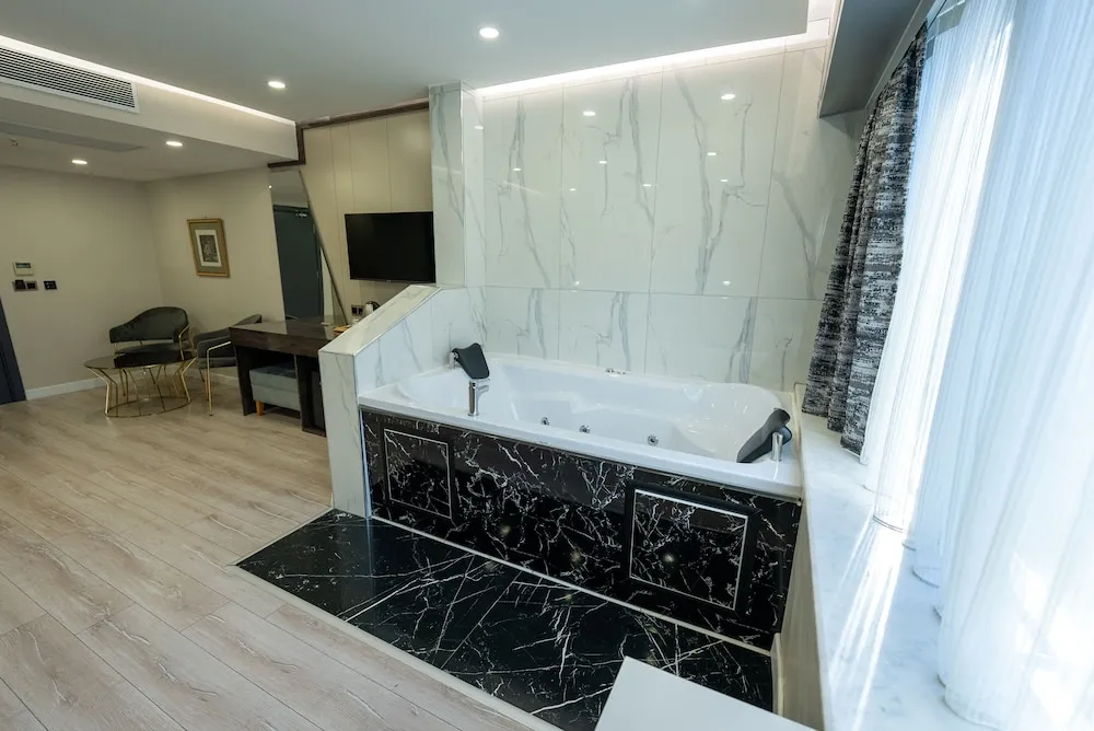 Deluxe Tek Büyük Yataklı Oda, 1 Çift Kişilik Yatak, Şömine