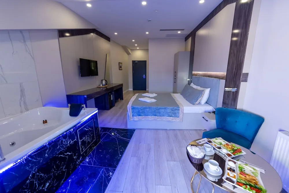 Deluxe Tek Büyük Yataklı Oda, 1 Yatak Odası, Balkon