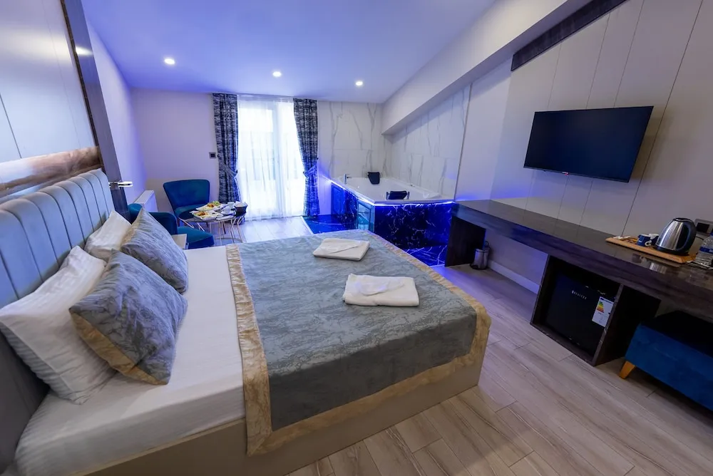 Deluxe Tek Büyük Yataklı Oda, 1 Yatak Odası, Balkon