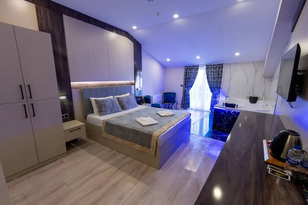 Deluxe Tek Büyük Yataklı Oda, 1 Yatak Odası, Balkon
