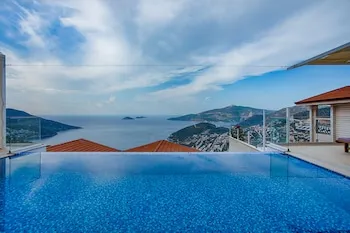 Villa Lucida - Kalkan Hills - Özel Havuzlu ve Görkemli Deniz Manzaralı Özel Villalar