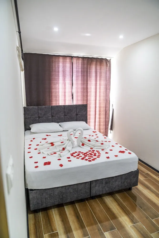 Honeymoon Çatı Katı Süiti (Penthouse)