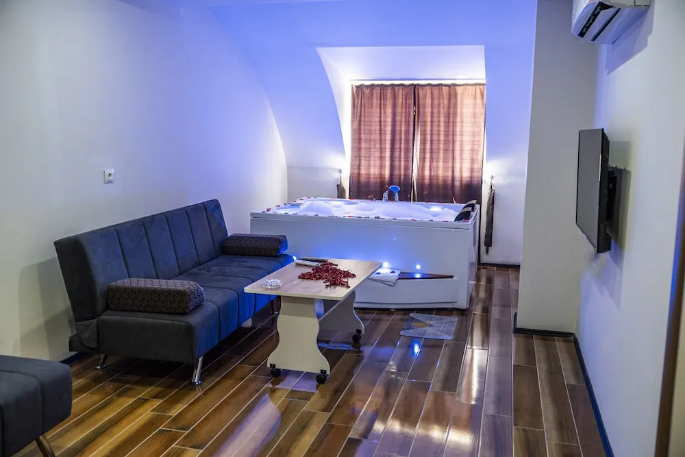 Honeymoon Çatı Katı Süiti (Penthouse)