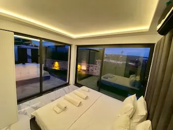 Costalinn Premium Çeşme +12