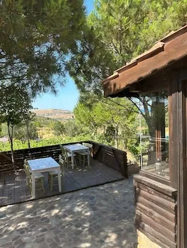 Denizhan Bağ Evi