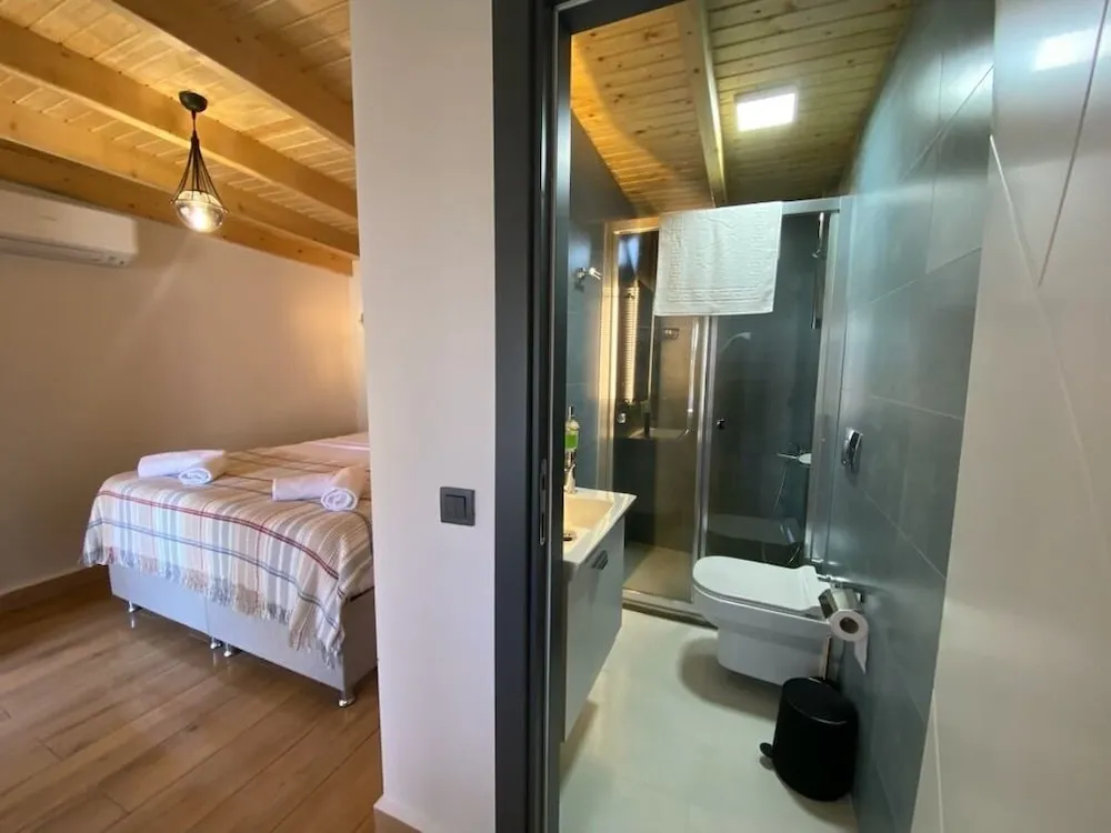 Superior Oda, 1 Çift Kişilik Yatak, Veranda, Bahçe Manzaralı