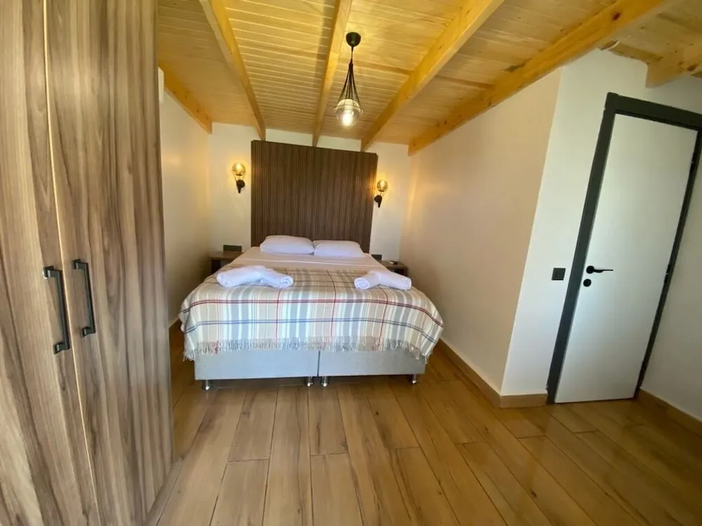 Superior Oda, 1 Çift Kişilik Yatak, Veranda, Bahçe Manzaralı