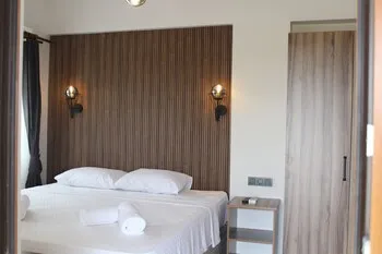 Tinos Otel & Bağ Evi (+12 Yaş)