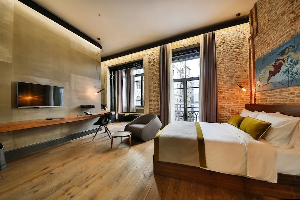 Senior Suite (Istiklal View)