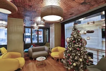 Hotel The Public