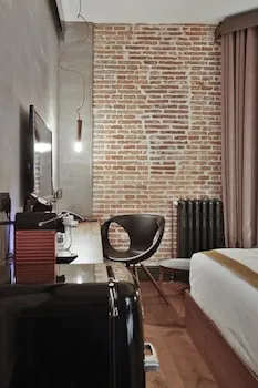 Hotel The Public