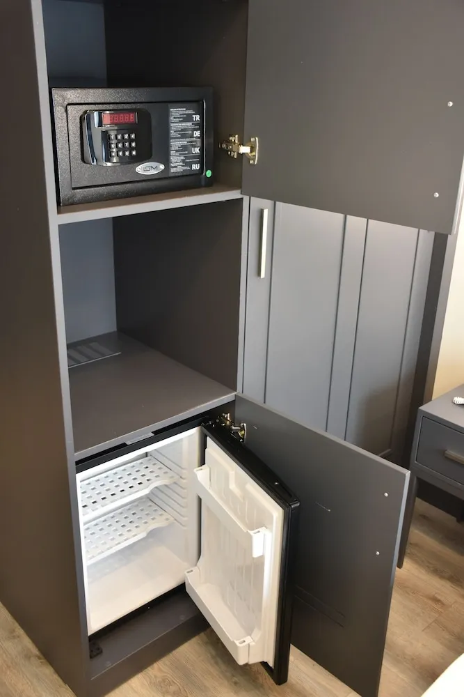 Comfort Tek Büyük veya İki Ayrı Yataklı Oda