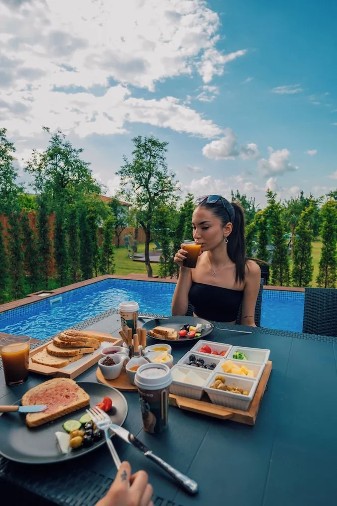 Deluxe Bungalov