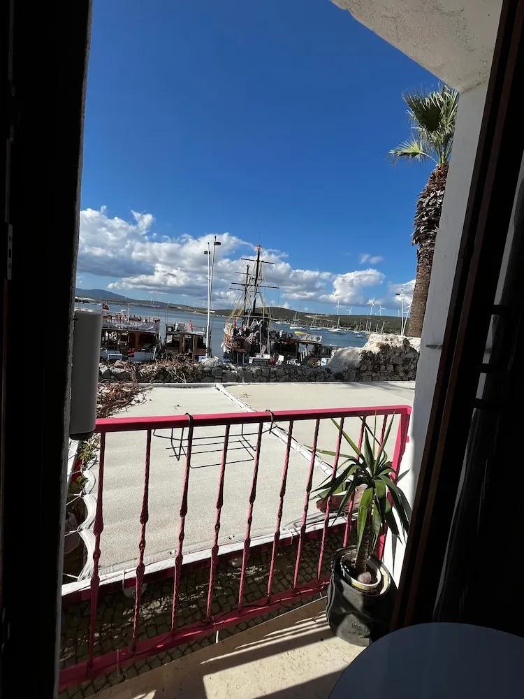 Panoramic Oda, 1 Büyük (Queen) Boy Yatak, Deniz Manzaralı