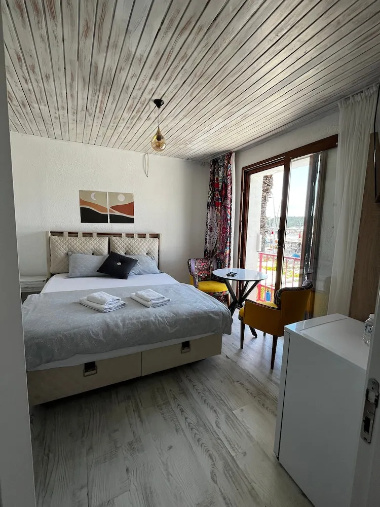 Panoramic Oda, 1 Büyük (Queen) Boy Yatak, Deniz Manzaralı