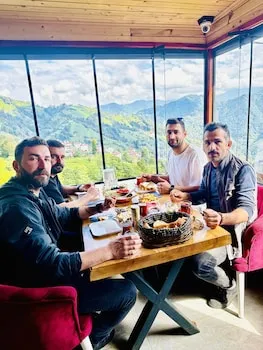 Poyraz Dağ Evleri