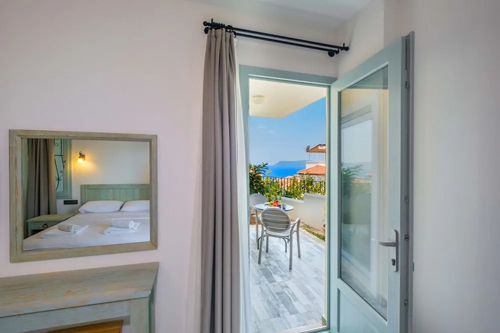 Apart Daire, Kısmi Deniz Manzaralı