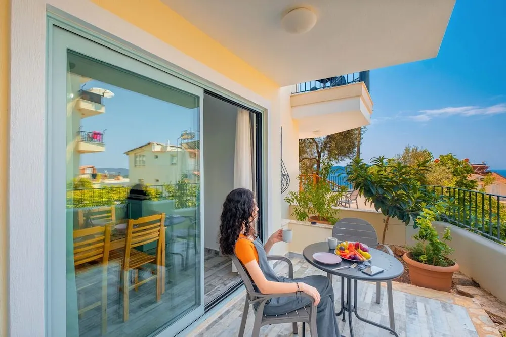 Apart Daire, Kısmi Deniz Manzaralı